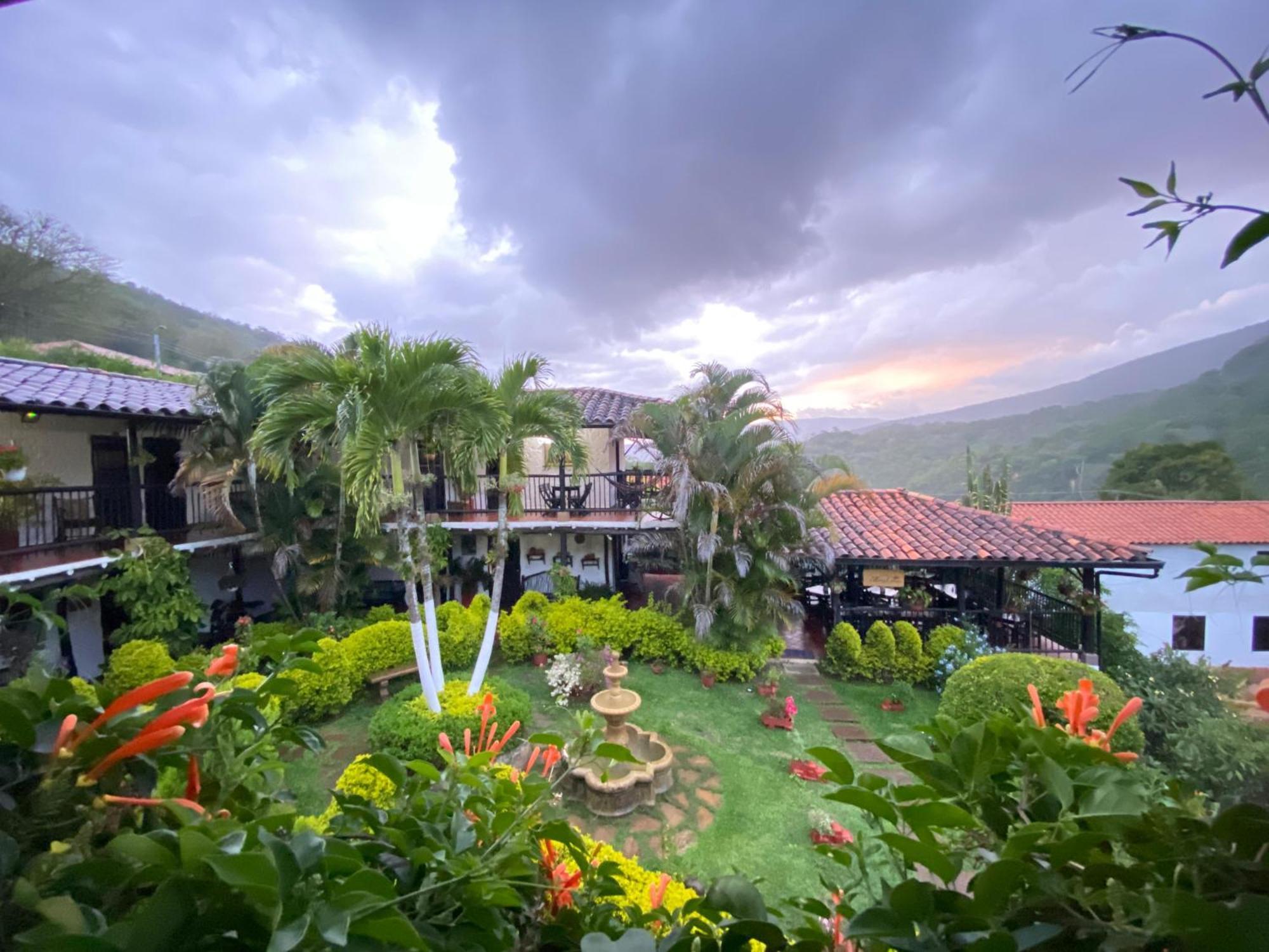Hotel Campestre Casona Del Camino Real San Gil Exterior photo